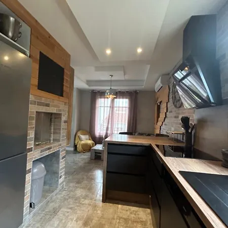 Comme A La Maison דירה נרבון