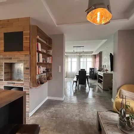 Comme A La Maison דירה *